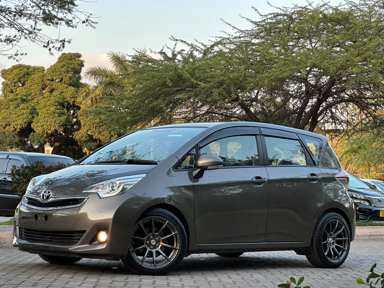 TOYOTA RACTIS thumbnail 10